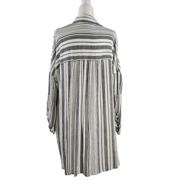 GIGIO USA Boho Hi-Lo Button Up Top Roll Tab Sleeves Sz. L Gray White Stripe - Picture 3 of 9